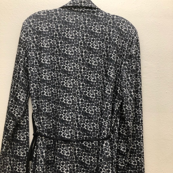 Crossing Pointe W Size 12MS Black/White/Gray Geometric Long Sleeve Wrap Dress - Picture 6 of 13